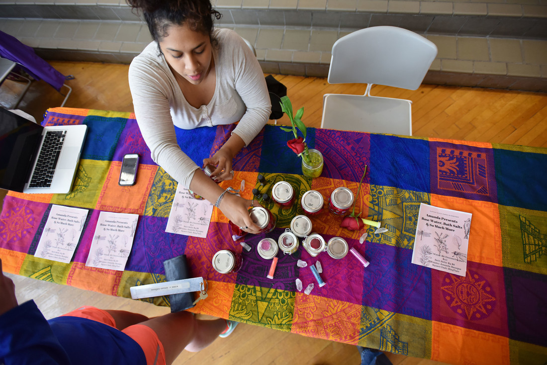 Fourteen student entrepreneurs showcase businesses at inaugural event