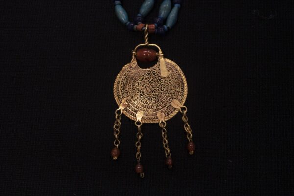 Necklace with filigree pendant