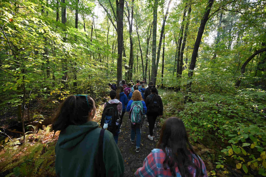 Alumna mycologist presents lecture on fungi