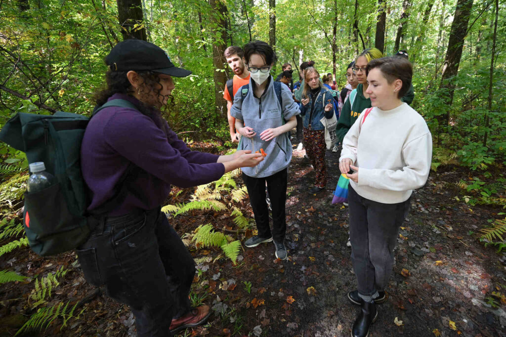 Alumna mycologist presents lecture on fungi